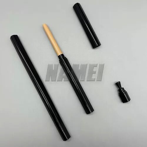 Laatste bedrijfsblogs Driehoekige prismagel-eyeliner lege tube met ingebouwde puntenslijper