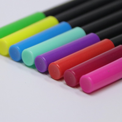 Goede prijs. Lipliner buis van hoge kwaliteit Lipliner buis aangepast logo Lipliner container Planbaar materiaal online